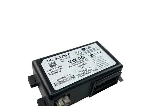 Volkswagen Tiguan Bluetooth control unit module 5NA035284C