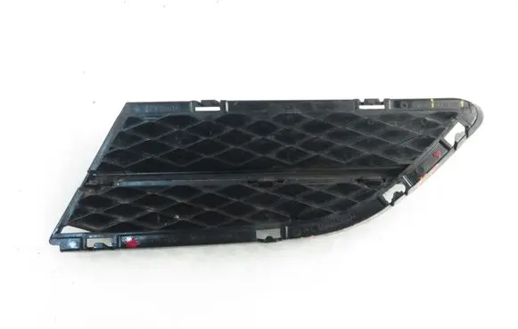 BMW 3 E90 E91 Front bumper lower grill 7138418