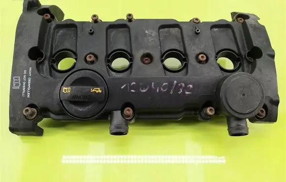 Volkswagen PASSAT B6 Rocker cam cover 06F103469D