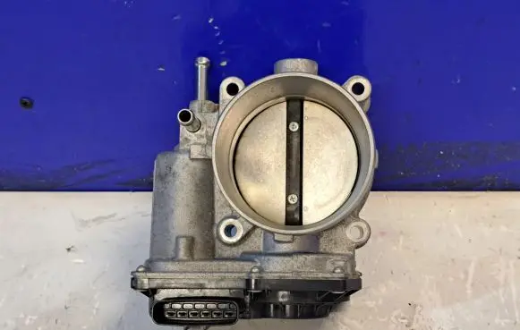 Lexus RX 450H Throttle valve 2203031090