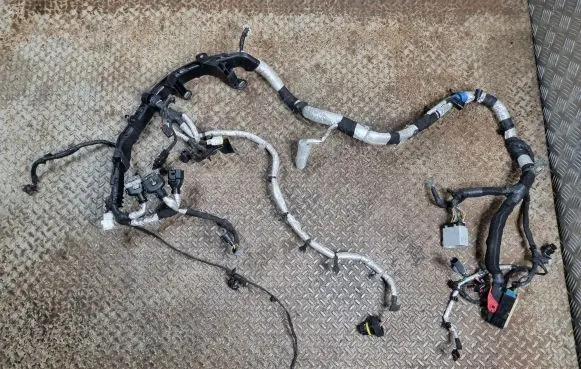 Jeep Grand Cherokee Engine installation wiring loom 68320266AC P68320266AC