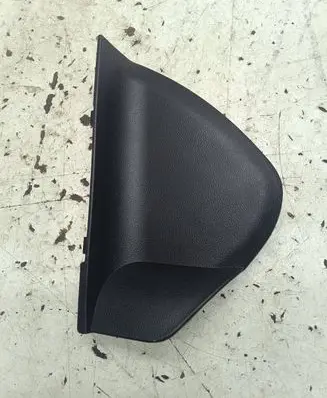 Mercedes-Benz ML W164 Dashboard side end trim A1646800439 18114384 18114383
