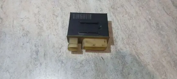 Citroen Berlingo Glow plug pre-heat relay 018010951