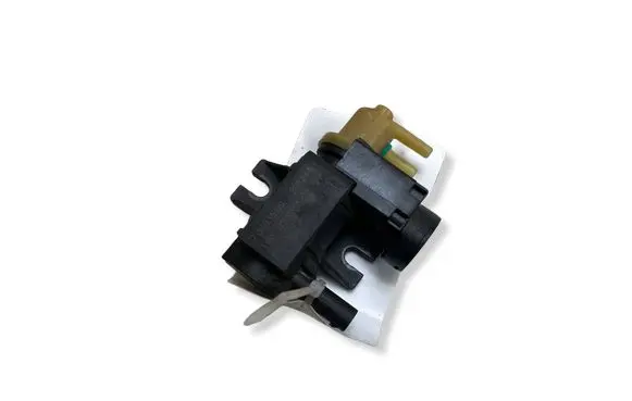 BMW X3 G01 Valve vacuum 8589117