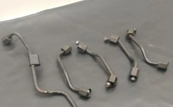 Mercedes-Benz E W211 Fuel injector supply line/pipe A6110701033 A6110701133