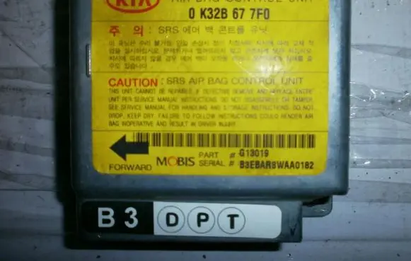 KIA Rio Airbag control unit/module 0K32B677F0 68HC11KA4