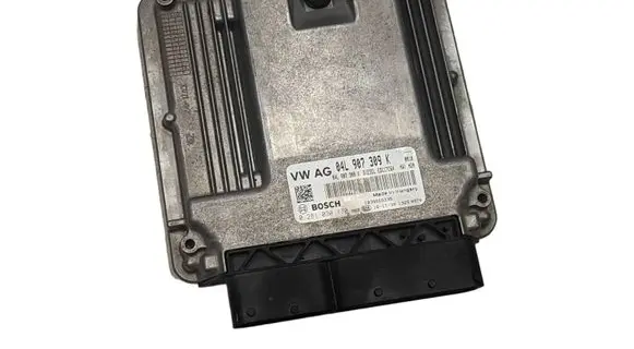 Volkswagen Jetta VI Engine control unit/module 04L907309K 0281030170