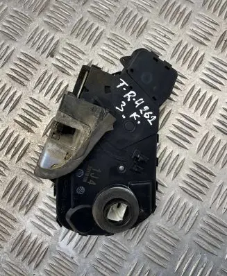 Toyota RAV 4 (XA30) Loading door lock A046693
