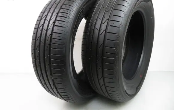 Volkswagen Golf V R16 summer tire 