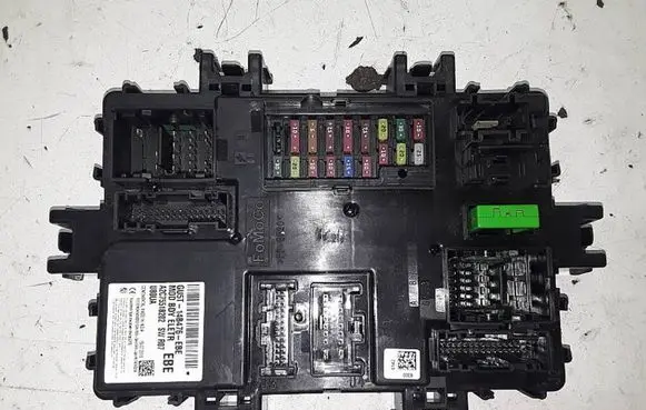 Ford Ka Fuse module GU5T14B476BBE A2C75518202 H80UA