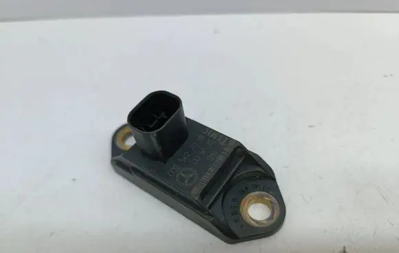 Mercedes-Benz S W220 Airbag deployment crash/impact sensor 0025427018