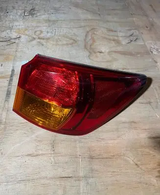 Lexus IS 220D-250-350 Rear/tail lights 1090037