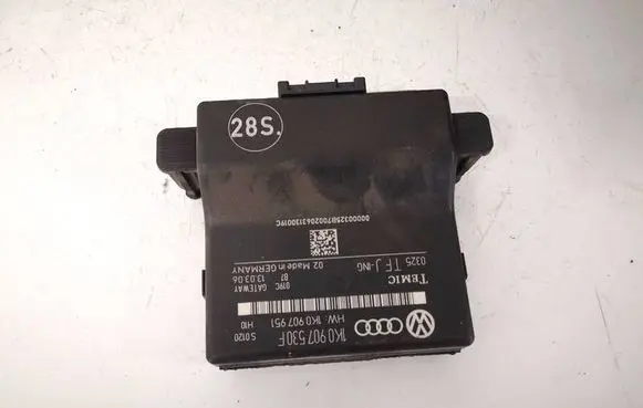Volkswagen Golf Plus Other control units/modules 1K0907530F