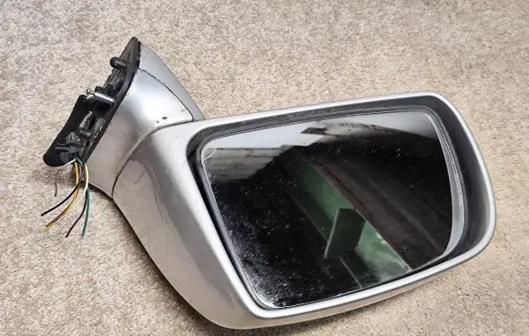 Hyundai Trajet Front door electric wing mirror