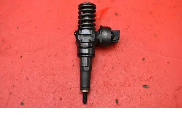 Seat Ibiza IV (6J,6P) Fuel injector 038130073BN