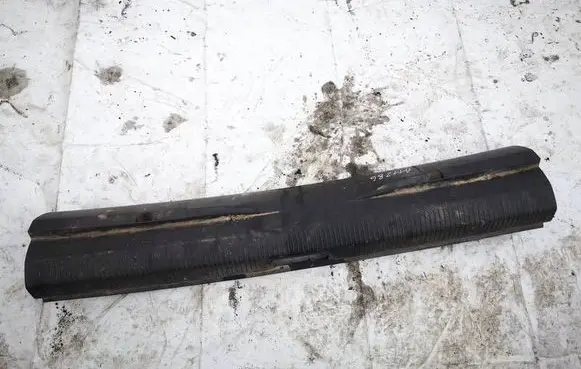 Volkswagen PASSAT B6 Other trunk/boot trim element 