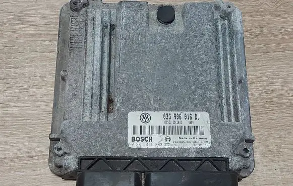 Skoda Octavia Mk2 (1Z) Engine control unit/module 03G906016DJ 0281011883