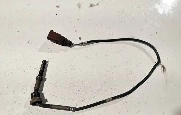 Volkswagen Golf V Exhaust gas temperature sensor 