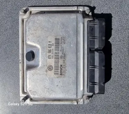 Volkswagen Transporter - Caravelle T4 Engine control unit/module 074906018M 28SA4218 0281010080