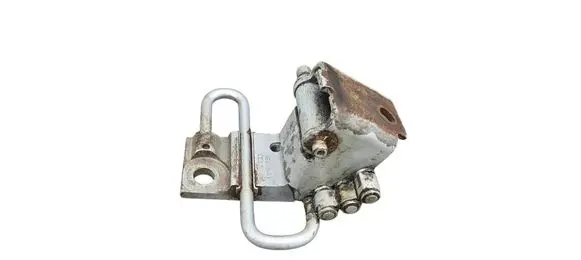 Audi A6 S6 C6 4F Front door lower hinge 8E0831411B