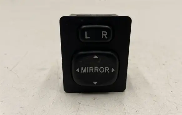 Wing mirror switch