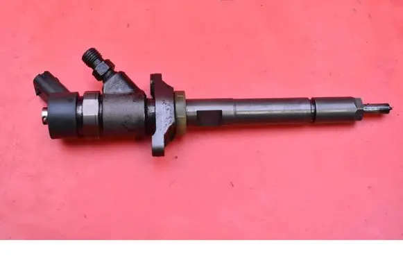 Fuel injector