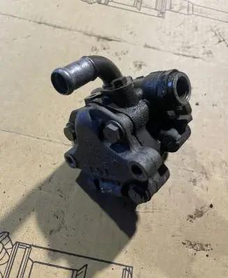 Volkswagen Caddy Power steering pump 2K0422454
