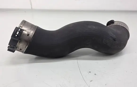 BMW 6 F12 F13 Intercooler hose/pipe 8516509