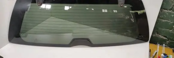 Jeep Cherokee III KJ Opening tailgate glass 