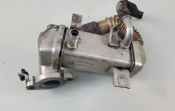 Nissan X-Trail T32 EGR valve cooler 147350678R