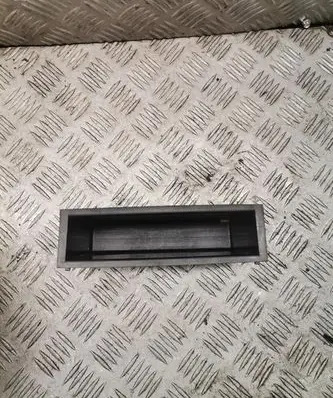 Toyota Prius (XW20) Glove box
