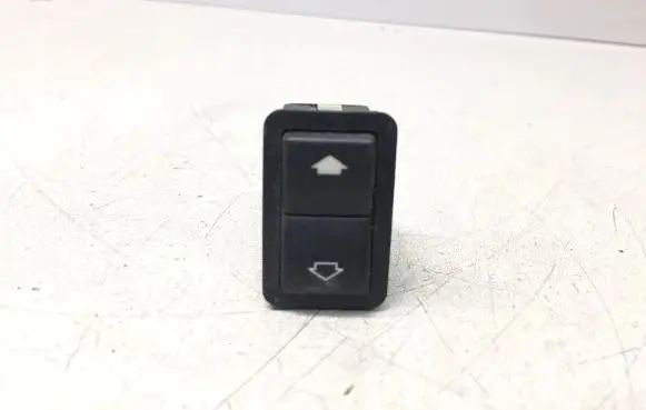 BMW 5 E39 Electric window control switch 83638974