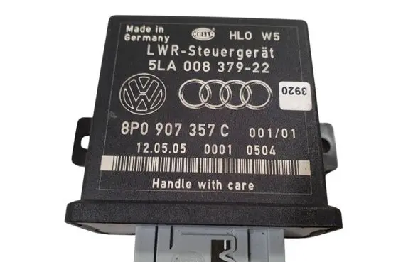 Audi A8 S8 D3 4E Light module LCM 8P0907357C 5LA00837922