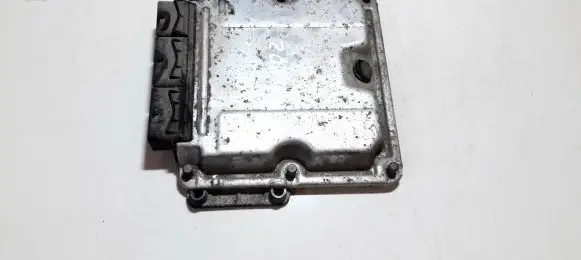 Renault Laguna II Engine control unit/module 0281010556 8200153946