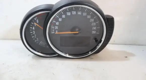 Mini Cooper Hatch Hardtop Clock 