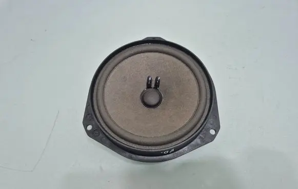 Alfa Romeo Giulia Front door speaker 518936010