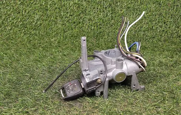 Opel Frontera B Ignition lock