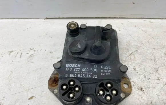 Mercedes-Benz S W126 Ignition amplifier control unit A0045454432 0045454432 BOSCH