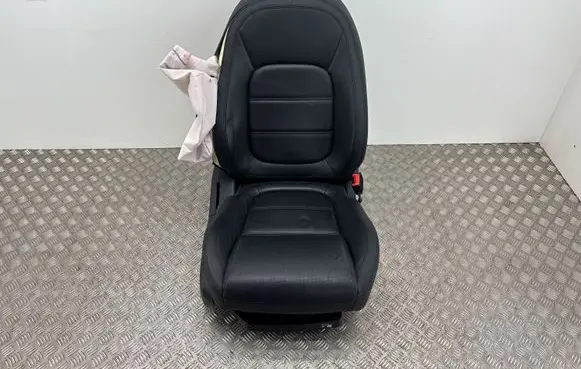 Jaguar E-Pace Front passenger seat 