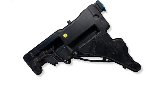 Audi A4 S4 B9 Windshield washer fluid reservoir/tank 8W0955451K