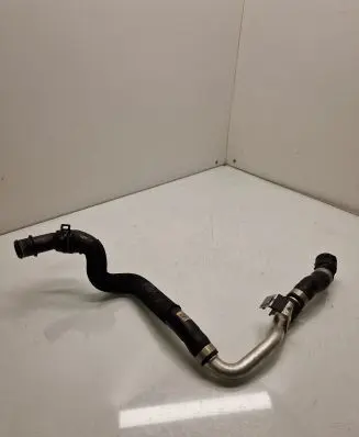 BMW 1 F40 Engine coolant pipe/hose 8658488