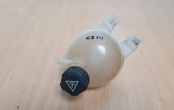 Citroen C3 Coolant expansion tank/reservoir 9800777280