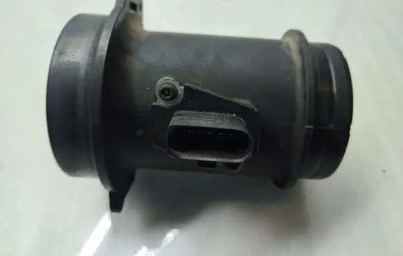 Audi Q7 4L Mass air flow meter 059906461 059906461K