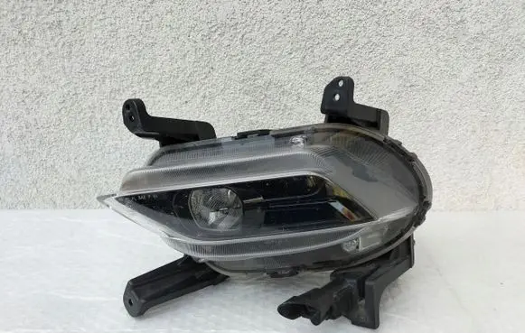 Hyundai Santa Fe Front fog light 92201S1100