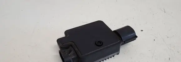 Ford Mondeo MK IV Coolant fan relay 940002904 000017396708