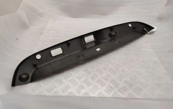 Mercedes-Benz CLS C257 Tailgate trim A2577500200