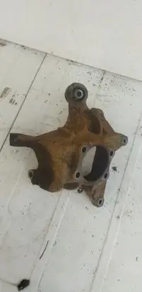 Rear wheel hub spindle/knuckle