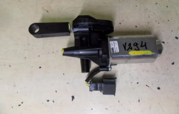 Audi A8 S8 D3 4E Seat adjustment motor 358754 V294