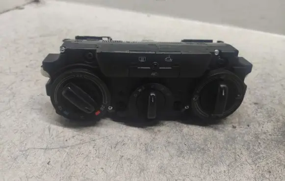 Skoda Octavia Mk2 (1Z) Climate control unit