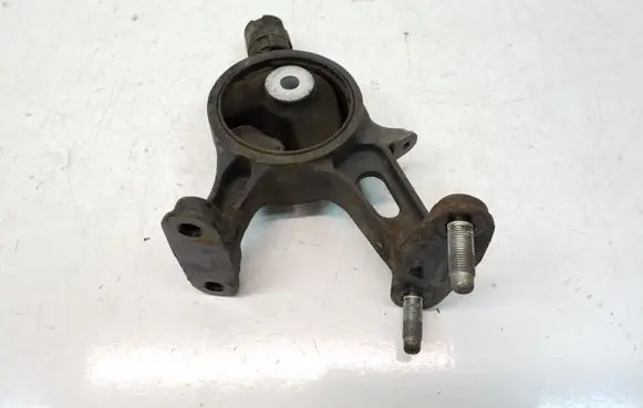 Toyota Avensis T270 Engine mount bracket